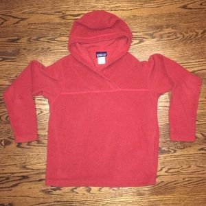 Patagonia lightweight fleece hoodie with pockets